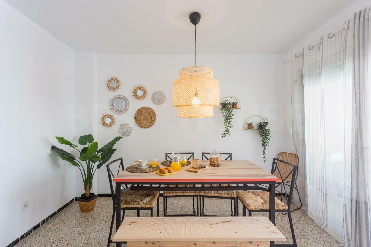 Apartament Cozy In Beach. *